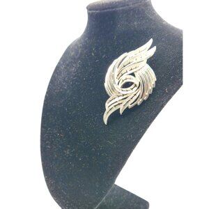 Vintage Crown Trifari Signed Silver Swirl Leaf Brooch 1950s Mid-Century